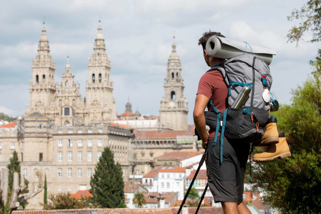 Backpacker man with a large backpack, wearing casual travel clothes, standing in front of historic buildings in Italy, with classical architecture and old details, conveying an adventurous spirit and ready to explore the country.